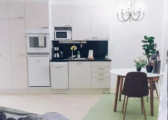 Апартаменты New Wave Near Airport